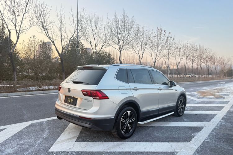 Used Volkswagen Tiguan L 2019 Revised Version 280TSI Automatic Two-Wheel Drive Panoramic Comfort Edition China VI Standard