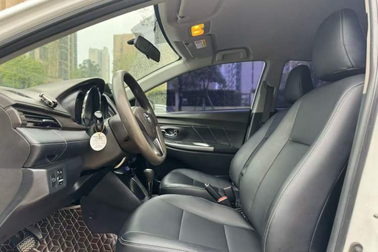 Used Toyota YARiS L Zhi Xuan 2015 1.5E Automatic Charm Edition