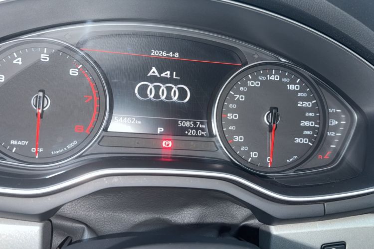 Used Audi A4L 2018 30th Anniversary Edition 40 TFSI Trendy Model Odometer Close Up