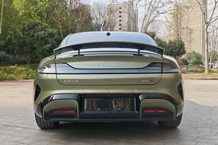 Used Xiaomi Auto SU7 2024 Four-Wheel Drive Ultra-Long Range Advanced Intelligent Driving Max Edition
