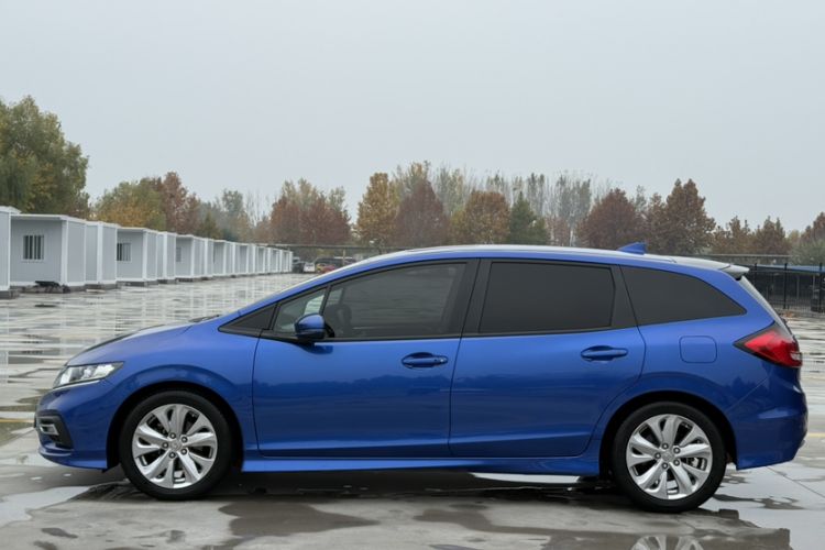 Used Honda Jade 2017 1.8L automatic Comfort version 5 seats
