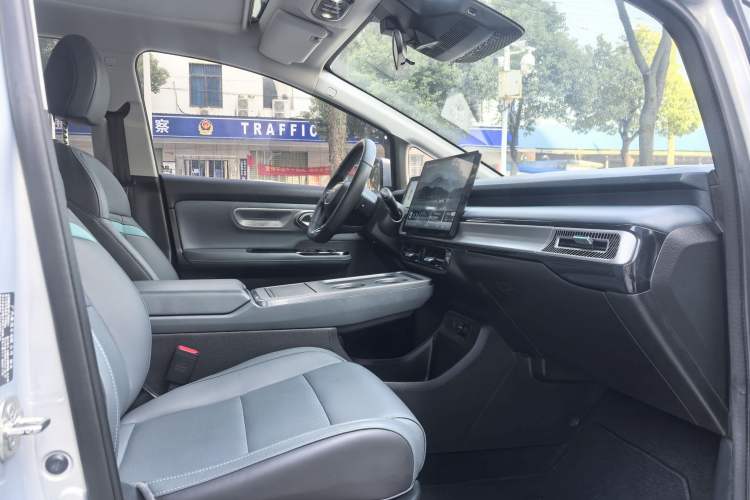 Used AION Y 2024 Younger Star Edition