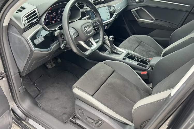 Used Audi Q3 2019 40 TFSI Fashion Dynamic Model