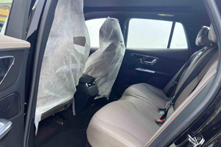 Used Mercedes-Benz EQE SUV 2024 500 4MATIC Pioneer Edition Interior 4