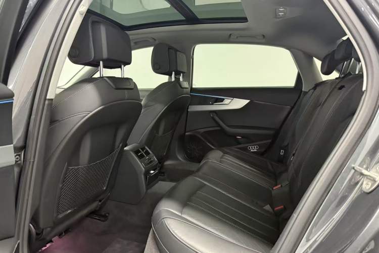 Used Audi A4L 2020 40 TFSI Luxury Dynamic Model