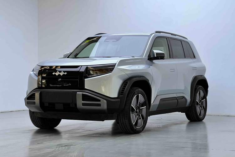 Used Formula Leopard Titanium 3 2025 501KM All-Wheel Drive Intelligent Driving Ultra Version