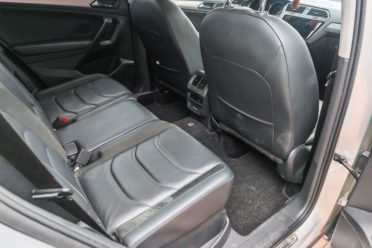 Used Volkswagen Tiguan L 2019 Revised 330TSI Automatic Two-Wheel Drive Smart & Luxury Edition China VI Standard