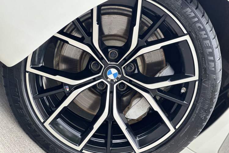 Used BMW 5 Series 2021 530Li Luxury Edition M Sport Package Exterior 10