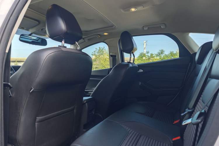 Used Ford Focus 2015 Hatchback 1.6L Automatic Fashion Edition