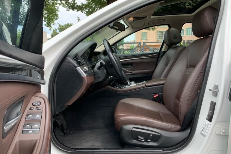 Used BMW 5 Series 2014 525Li Luxury Design Package