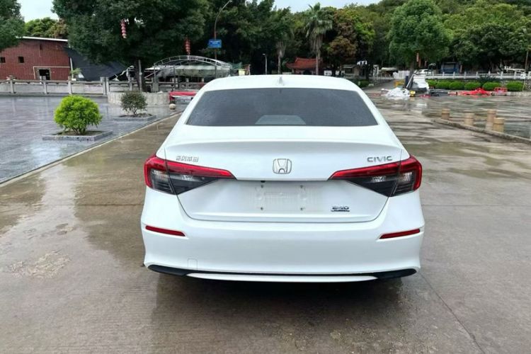 Used Honda Civic 2023 240TURBO CVT Dynamic · Center Stage Special Edition
