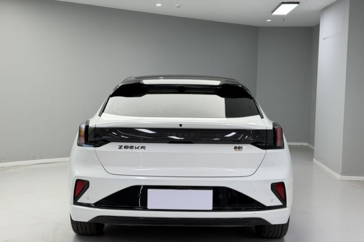 Used Zeekr 001 2025 WE Edition 100 kWh Rear-Wheel Drive