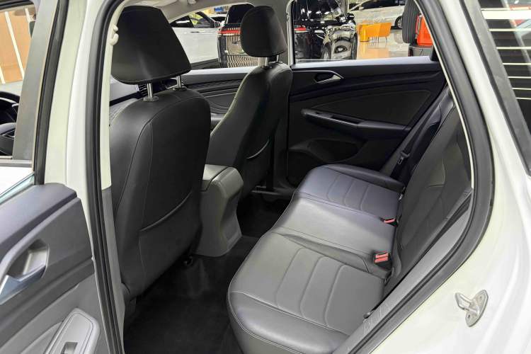 Used Jetta VS5 2019 280TSI Automatic Enjoyment Model
