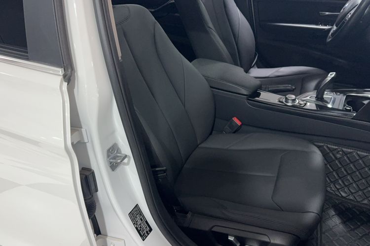 Used BMW 3 Series 2016 320Li Fashion Model
