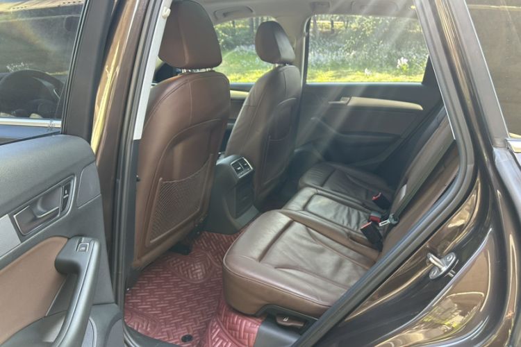 Used Audi Q5 2017 40 TFSI Technology Edition Interior 2