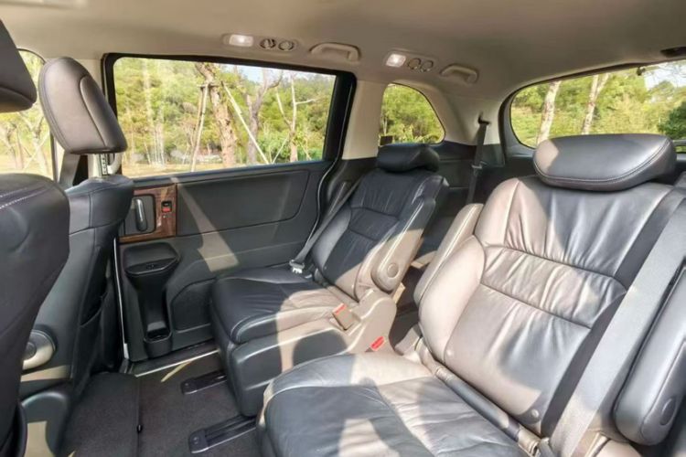 Used Honda Odyssey 2015 Updated Version 2.4L Smart Edition Interior 3