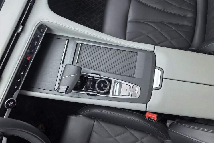 Used Changan CS75 PLUS 2024 3rd Generation Champion Edition 2.0T Intelligent Drive Performance Model
