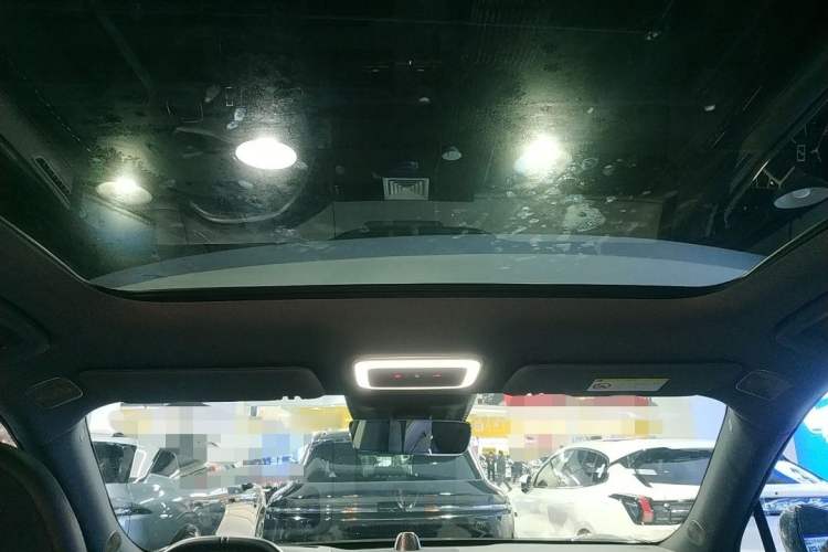 Used Zeekr 7X 2025 100 kWh Long-Range Rear-Wheel Drive with Intelligent Driving Features