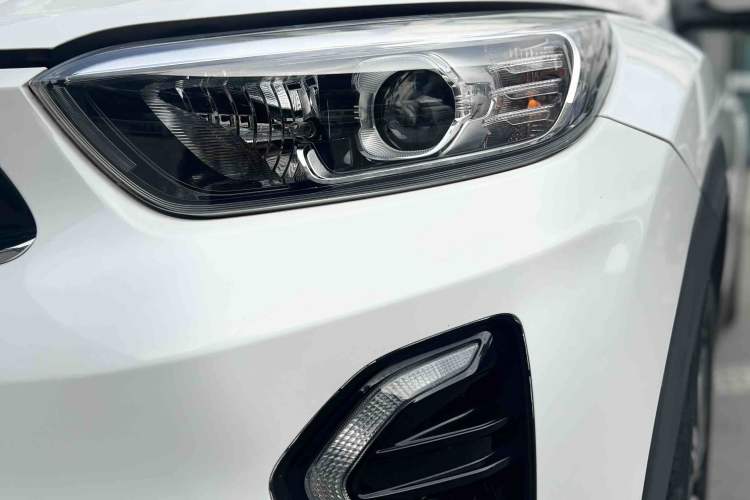 Used Kia kx1 Stonic 2021 1.4L CVT Fun Edition Left Front Headlight