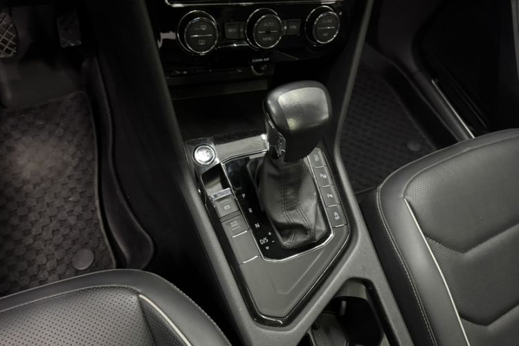 Used Volkswagen Tiguan L 2017 330TSI Automatic Two-Wheel Drive Flagship Edition