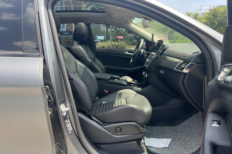 Used Mercedes-Benz GLE Coupe AMG 2017 AMG GLE 43 4MATIC Coupe SUV
