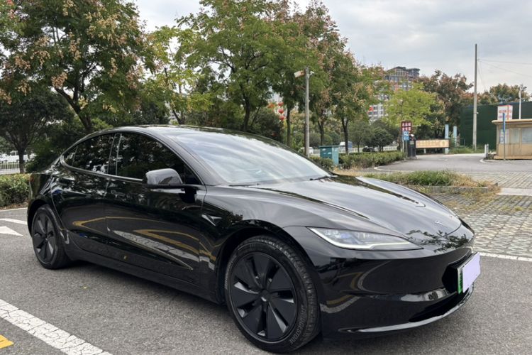 Used Tesla Model 3 2025 Rear-Wheel-Drive Version