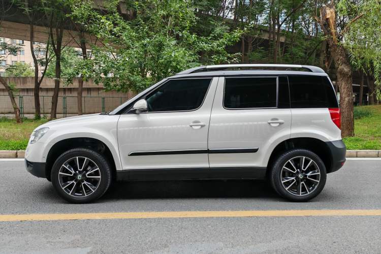 Used Skoda Yeti 2013 1.8T DSG Prestige Edition Exterior 2