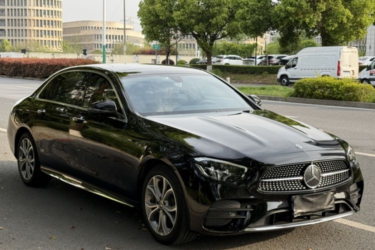 Used Mercedes-Benz E-Class 2021 E 300 L Sporty and Stylish Model Exterior 7