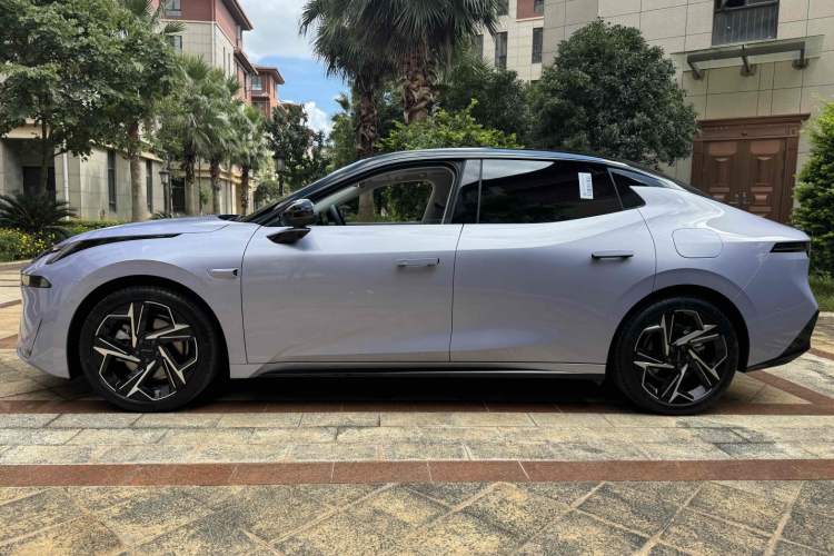 Used Lynk & Co 07 2024 EM-P 126 Long-Range Ultra
