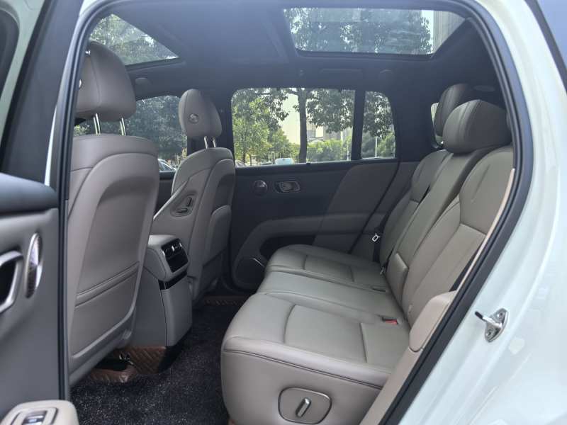 Used Li Auto i6 2025 Model Two-Wheel-Drive Standard Type — 36