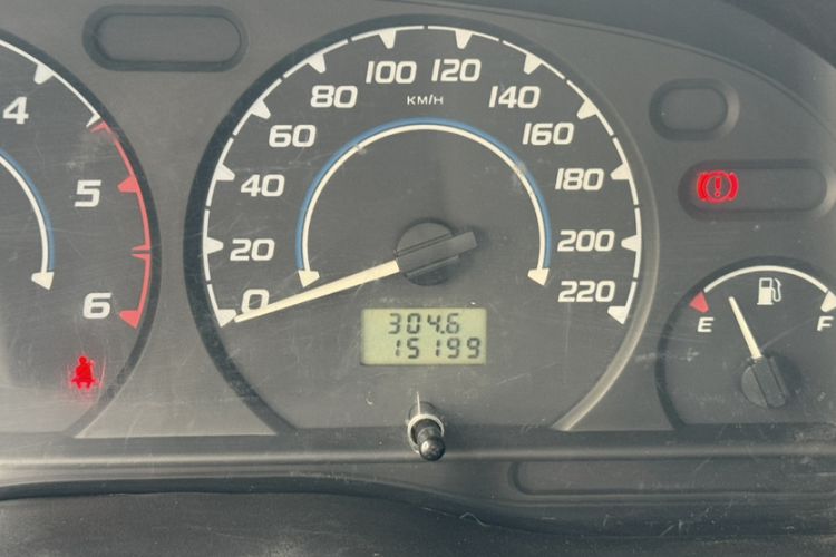 Used JMC Transit 2019 2.8T Commercial Version Short Wheelbase Mid-Roof 6-Seater China VI JX493 Odometer Close Up