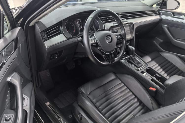 Used Volkswagen Magotan 2018 330TSI DSG Advanced Model