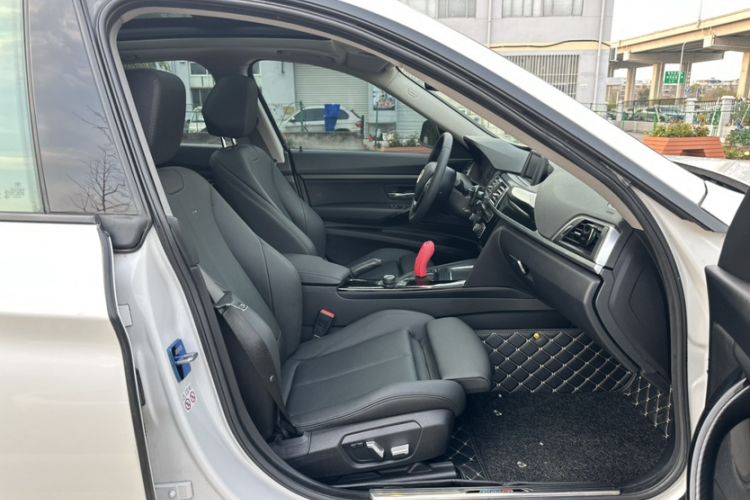 Used BMW 3 Series GT 2018 320i Sport Edition