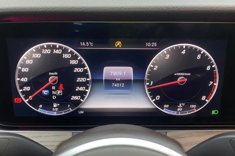 Used Mercedes-Benz E-Class 2020 Facelift E 300 L Stylish Edition Odometer Close Up