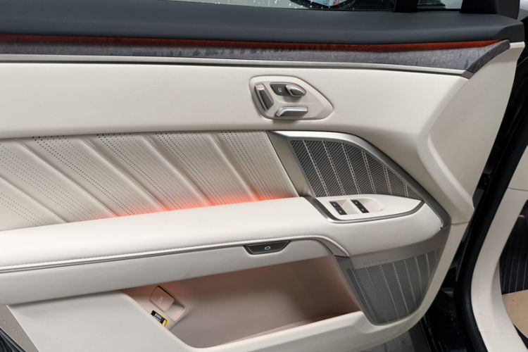 Used ONVO Luxeed L90 2025 Model—Ultra Six-Seater Version
