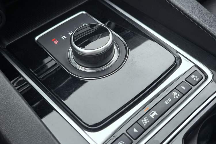 Used Jaguar F-PACE 2018 2.0T Four-Wheel Drive Urban Luxury Edition