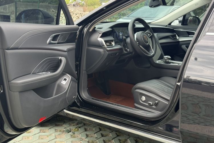 Used Hongqi H5 2024 2.0T Automatic Smart Connect Flagship Edition Interior 4