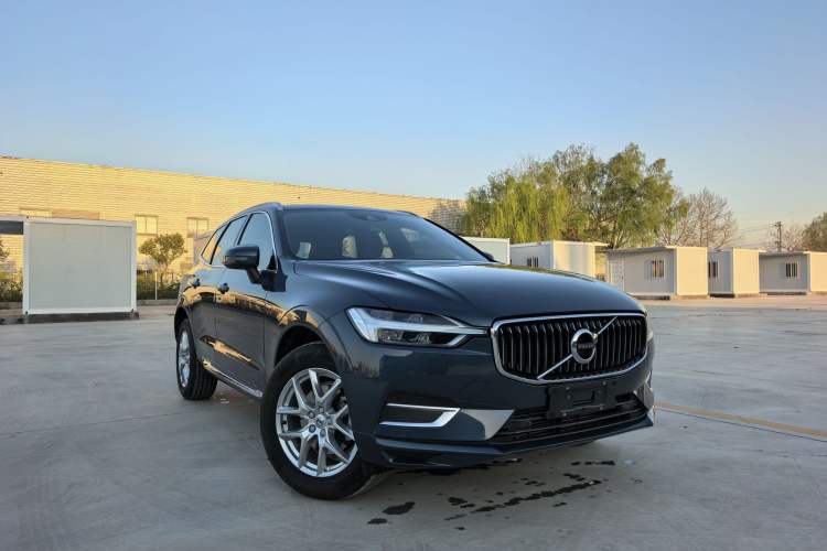 Used Volvo XC60 2021 T5 4x4 Smart Luxury Edition Exterior 2
