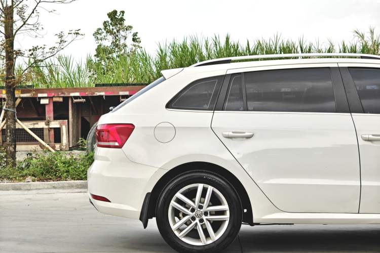 Used Volkswagen Gran Lavida 2017 230TSI DSG Comfort Edition Exterior 7