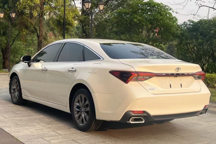 Used Toyota Avalon 2019 2.0L Luxury Edition China VI Standard