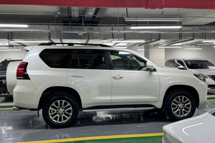 Used Toyota Prado 2018 3.5L Automatic TX-L NAVI with Rear-Mounted Spare Tire Exterior 3