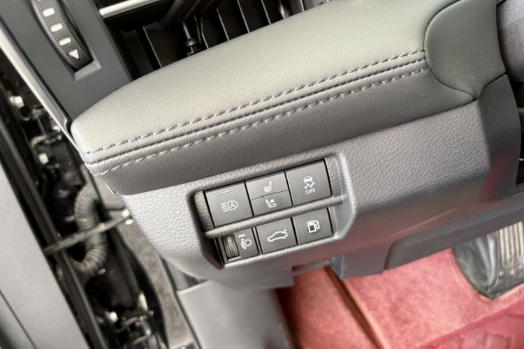 Used Toyota Avalon 2024 2.0L Ambition Edition Interior 10