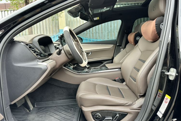 Used BYD Han 2020 DM Four-Wheel Drive Performance Edition Luxury Model Interior 4