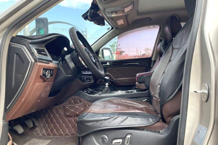 Used Zotye T600 2016 Sport Edition 1.5T Manual Prestige Model Interior 3