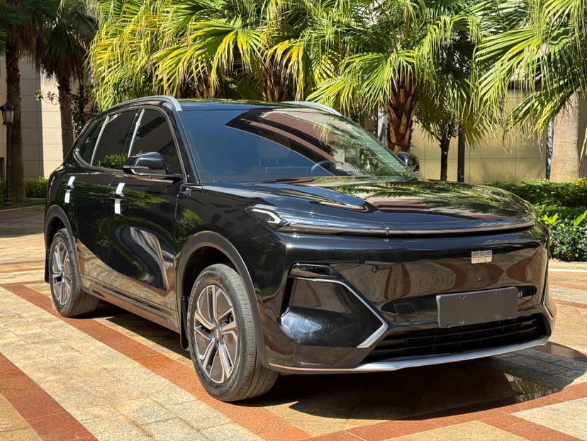 Geely Galaxy Xingjian 7 EM-i 2025 120km Launch+ Version — снимка 12
