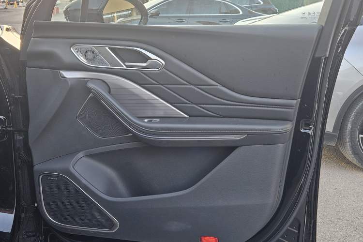 Used Hongqi HS7 PHEV 2024 2.0T PHEV Four-Wheel Drive Flagship Edition 6 Seats Interior 8