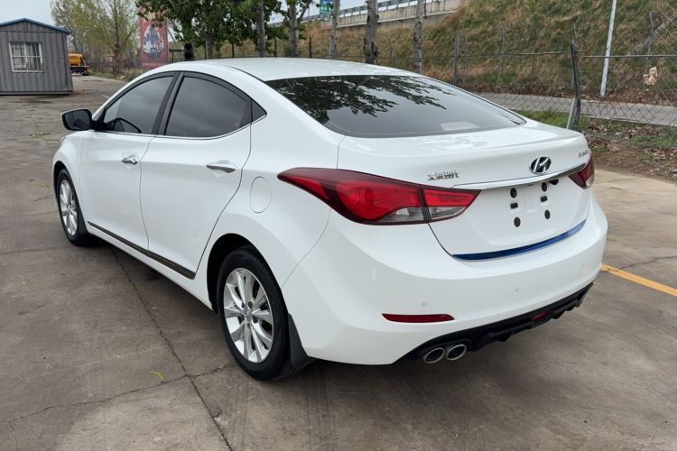 Used Hyundai Elantra (5th Generation / Langdong) 2016 1.6L Manual Luxury Model Exterior 2