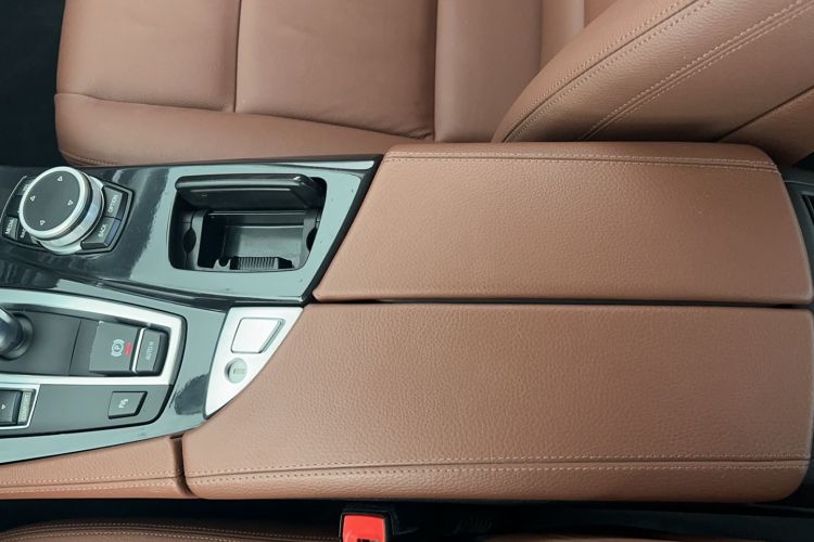 Used BMW 5 Series 2014 520Li Elegant Model