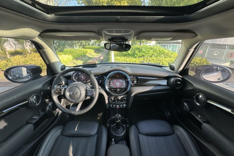 Used MINI 2023 2.0T COOPER S Artist