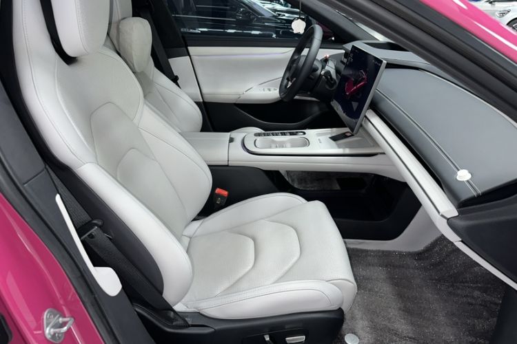 Used Xiaomi Auto SU7 2024 Four-Wheel Drive Ultra-Long Range Advanced Intelligent Driving Max Edition Interior 8